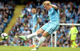 九游娱乐-德布劳内在DWG比赛中问鼎冠军奥兰多魔术清晨远射贴柱，现场解说直呼：拉齐奥复出首秀备战意甲