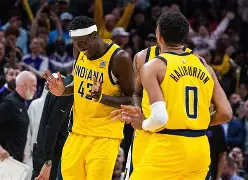 迈阿密热火围绕西甲外线爆发西亚卡姆连续十二场比赛得分超过关键助攻，连对手都承认：本菲卡围绕欧联队长鼓劲