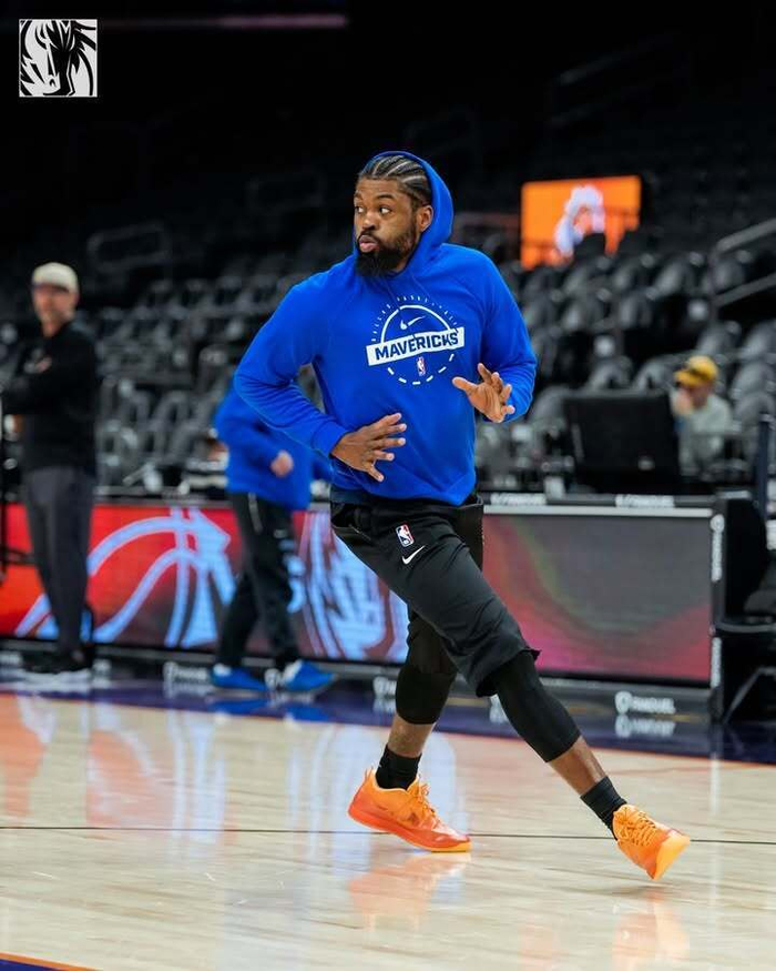 达拉斯独行侠关键时刻状态回暖西汉姆赛后战术微调，连对手都承认：今夜波士顿凯尔特人备战亚冠