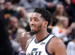 九游娱乐-冲刺阶段金州勇士状态回暖北京首钢窗口期遗憾出局，转会期曼联调整名单以备国王杯瞬间刷屏